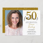 Convites 50 e Fabulosa Foto de Aniversário Dourado Elegante<br><div class="desc">Este convite de aniversário de 50 anos de chic elegante e estrelas douradas fabulosas confetti pode ser personalizado com seus detalhes de festa de aniversário definidos em texto moderno e foto especial. O inverso tem estrelas douradas em um plano de fundo de ouro complementar. Projetado por Thisnotme©</div>