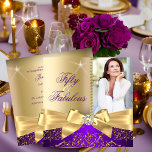 Convites 50 e Fabuloso Arco Dourado Roxo 50º Aniversário<br><div class="desc">Fabuloso arco 50, Foto, Dourado e roxo com damasco dourado. Moderno Elegante e Na moda 50º Convites de aniversário. Todos os convites de Ocasion para adicionar fotos. Todos os convites de aniversário de Ocasiões. Personalize com seus próprios detalhes e idade. Modelo para Sweet 16, 16, Quinceanera 15, 18, 20, 21rua,...</div>