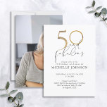 Convites 50 e Fabuloso Branca Preta e Foto Dourada Aniversá<br><div class="desc">"50 e fabuloso!" O convite de 50 anos desta mulher negra, branca e dourada é simples, fresco e único. Apresentando o número "50" em folha de ouro falsa, "e fabuloso" e o nome personalizado e as informações de data estão a preto. "e fabuloso" está escrito em uma bela tipografia escrita...</div>