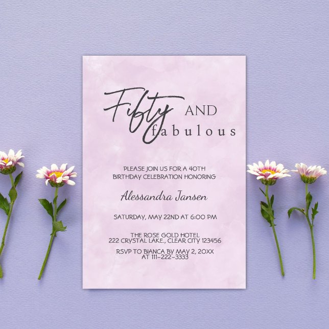 Convites 50 e fabuloso roxo claro 50. º aniversário (Criador carregado)