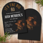 Convites 60º aniversário Cowboy Hat Boots Masculine<br><div class="desc">60º Aniversário Cowboy Hat Boots Masculine Invitation apresenta um par de botas pretas de cowboy com um chapéu castanho que escorria sobre o topo. Personalize editando o texto ou exclua o texto nas caixas de texto. Criado pelo Evco Studio www.zazzle.com/store/evcostudio</div>