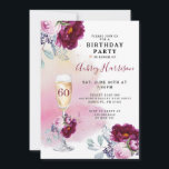 Convites 60º Aniversário Vidro de Champanhe<br><div class="desc">Um elegante convite de aniversário de 60 anos,  com na moda,  contendo um vidro de champanhe floral,  florais cor-de-rosa e burgundy,  e um fundo de lavagem de aquarelas em tons cor-de-rosa,  com um nome elegante de assinatura de script. Na moda e moderno.</div>