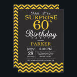 Convites 60.º aniversário - Chevron preto e amarelo<br><div class="desc">Surpreenda o 60º Convite de Aniversário com Chevron Preto e Amarelo. Chalkboard. Aniversário Adulto. O Dia do Homem ou da Mulher Convidam.
Para mais personalização,  clique no botão "Personalizar" e use a ferramenta design para modificar este modelo.</div>