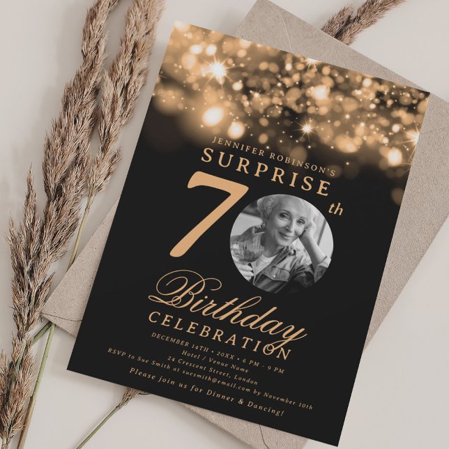 Convites 70 de Foto SURPRESA Aniversário Dourado Midnight G (SURPRISE Photo 70th Birthday Gold Midnight Glam Invitation)
