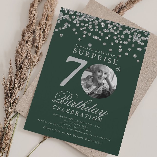 Convites 70 de Foto SURPRISE Verde Prateado (SURPRISE Photo 70th Birthday Party Silver Green Invitation)