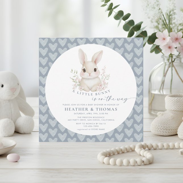 Convites A Little Bunny Dusty Blue QR Code Baby Shower (Criador carregado)