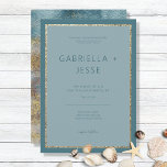 Convites Abstrato de praia moderna Teal e Casamento Dourado<br><div class="desc">Este design apresenta uma praia abstrato de azul e dourada e água para trás, com uma frente de terra firme e uma área de texto com estrutura de brilho dourado falso. Moderno e único, é perfeito para uma praia ou um casamento no lado da água. Criada pela "Simply Farmhouse Press",...</div>