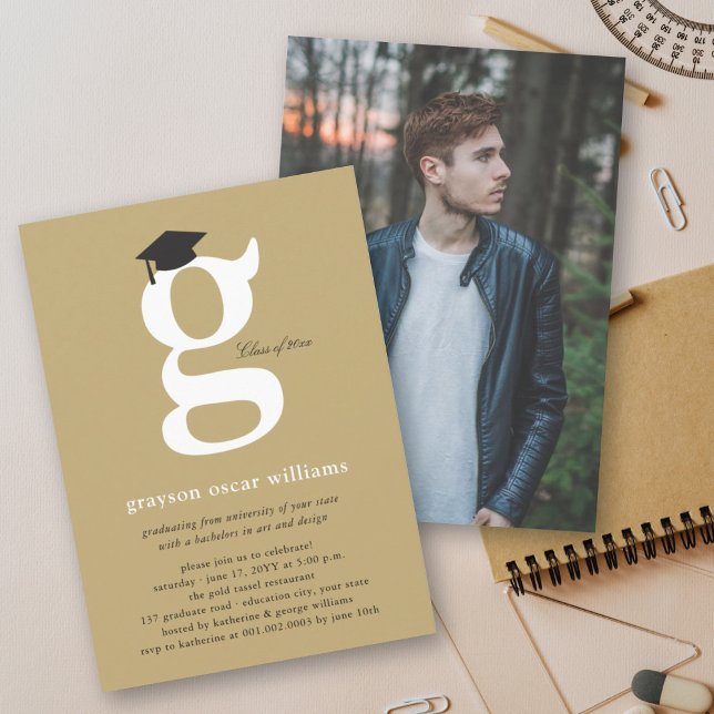 Convites Alfabeto Clássico Monograma g Festa de formatura d (Classic Monogram Alphabet 'g' Photo Simple Graduation Party Invitation @ zazzle.com/color_therapy)