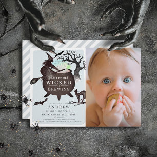 Convites Algo Mau Que Começa O primeiro aniversario De Hall