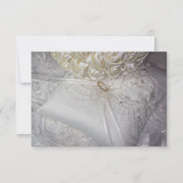 Convites Almofada para Porta-Aliança com Aliança de Casamen