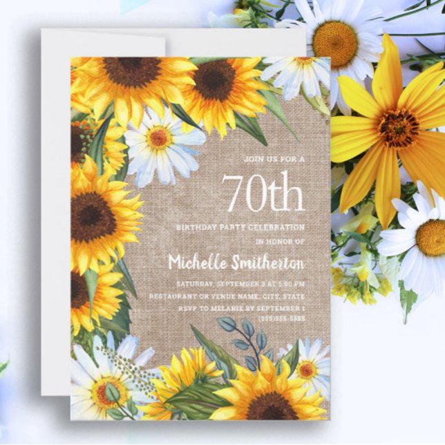 Convites Amarelo Girassóis White Daisie 70 Aniversário (70th birthday invitation with sunflowers and white daisies on a rustic burlap background)