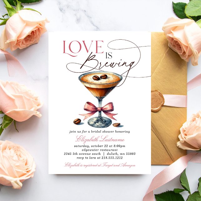 Convites Amor é Criar Chá de panela Espresso Martini (Love is Brewing Espresso Martini Bridal Shower Invitation)