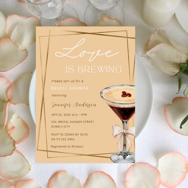 Convites Amor é Criar Chá de panela Espresso Martini (Love is Brewing Espresso Martini Bridal Shower Invitation)