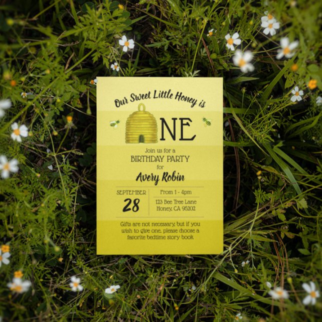 Convites Amor é um primeiro aniversário (Criador carregado)