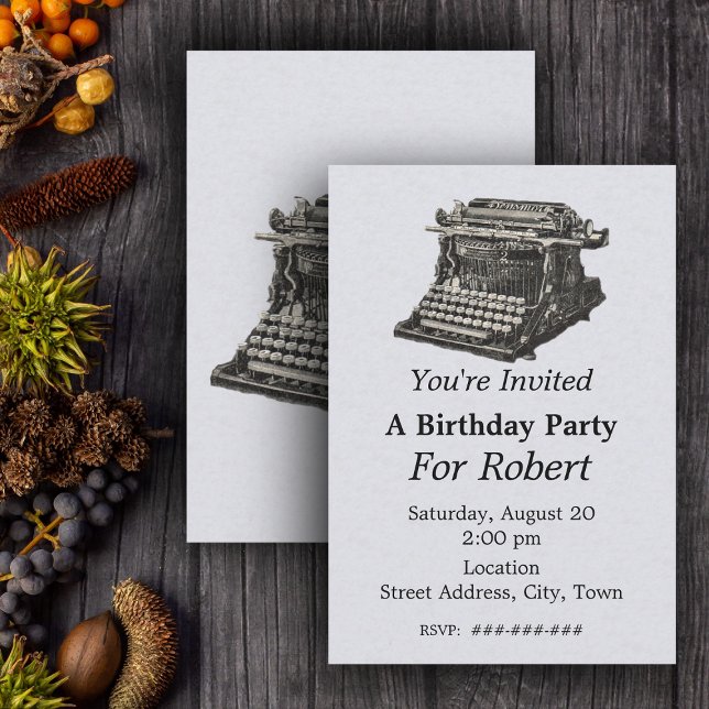Convites Aniversário da Antiga Máquina de Digitalização Neg (Old vintage manual typewriter drawing on light grey birthday party invitations.)