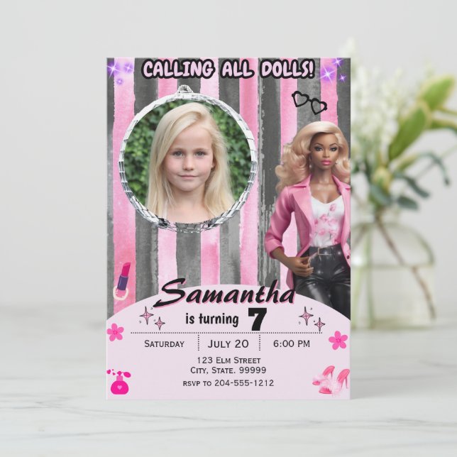 Convites Aniversário da Boneca da Moda Afro-Americana (Em pé/Frente)