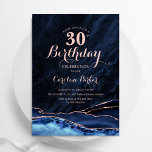 Convites aniversário de 30 anos de Agate Dourado Rosa Azul<br><div class="desc">convite de festas marinho azul e rosa dourado aniversário de 30 anos. Elegante design moderno com cor azul-real de água agate marble geode background, faux glitter rosa gold e typografia script font. Trendy convida o cartão perfeito para uma comemoração de dia das mulheres na moda. Impressos convites Zazzle ou modelo...</div>