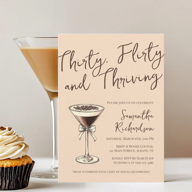 Convites Aniversário de 30 anos de Cocktail 300000000 (Thirty Flirty and Thriving Espresso Martini Cocktail 30th Birthday Invitation)