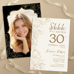 Convites Aniversário de 30 anos de Surpresa de Foto Preta D<br><div class="desc">Gelado de ouro elegante e convite de festas aniversário de 30 anos de surpresa preto com sua foto na parte de trás do cartão. A moderna design feminina moderna tem sotaques botânicos e letra de script de tipografia. Simples cartão de convite floral perfeito para uma festa surpresa na moda. Pode...</div>