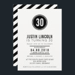 Convites ANIVERSÁRIO DE 30 ANOS MODERNA FONTE INVITE preto<br><div class="desc">por kat massard >> kat@simplysweetPAPERIE.com <<< A trendy convida design para seu BIRTHDAY para qualquer idade. Configurar como um modelo é simples para você adicionar seus próprios detalhes, ou apertar o botão personalizar e você pode adicionar ou alterar texto, fontes, tamanhos, etc., DICA: 1. Para alterar/mover gráficos / alterar a...</div>