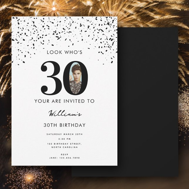Convites aniversário de 30 anos Party Look Who's 30 Modern  (30th Birthday Party Look Who's 30 Modern Photo Invitation)