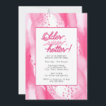 Convites Aniversário de 30 anos Rosa Quente Mais Velho, Mai<br><div class="desc">Celebre o marco de virar 30 com nosso incrível convite para aniversário de 30 anos "Mais Velho, Mais Sabedor, Mais Quente". Este convite elegantemente desenhado captura a essência de inserir um novo capítulo na vida com estilo e graça. Com um desenho abstrato minimalista e um esquema de cores cativante de...</div>