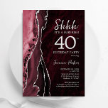 Convites Aniversário de 40 anos de Surpresa de Prata da Bur<br><div class="desc">Burgundia e prata agata convite de festas surpresa. Elegante design moderno, com a cor escura do vinho de marsala, agate marble geode fundo, faux glitter prata e tipografia. Trendy convida o cartão perfeito para uma comemoração de dia das mulheres na moda. Impressos convites Zazzle ou modelo de impressão digital instantânea...</div>
