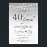 Convites aniversário de 40 anos - Prata branca<br><div class="desc">Convite para aniversário de 40 anos. Elegante design prateado e branco com luzes de cordas de fada e fontes de script. Saúde para 40 anos! Pode ser personalizado em qualquer idade! Envie-me uma mensagem se precisar de mais personalização.</div>
