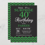 Convites aniversário de 40 anos preto e verde surpresa<br><div class="desc">Convite para aniversário de 40 anos surpresa com Chevron Preto e Verde. Chalkboard. Aniversário Adulto. O Dia do Homem ou da Mulher Convidam. Para mais personalização,  clique no botão "Personalizar" e use a ferramenta design para modificar este modelo.</div>