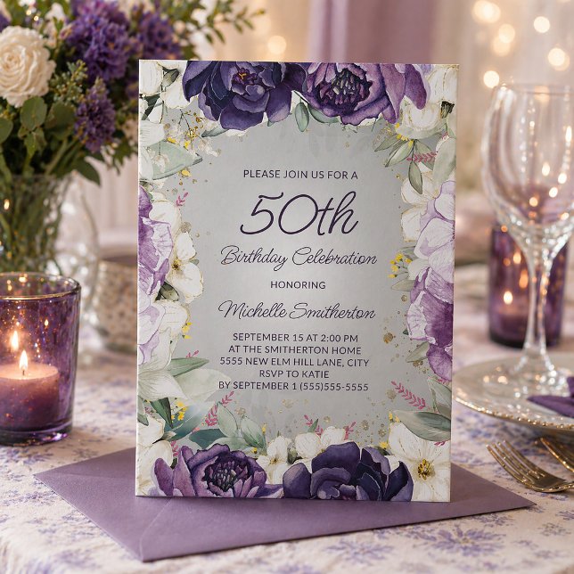 Convites Aniversário de 50 anos com Brilho Floral Roxa e Br (Elegant purple and white watercolor floral 50th birthday party invitation)