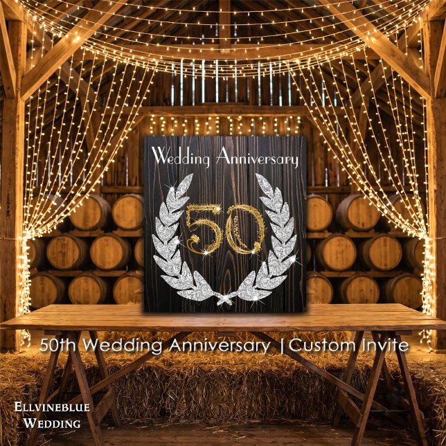 Convites Aniversário de 50 anos de Casamento | Madeira Rúst (50th Wedding Anniversary Invite | Rustic Wood & Diamond Laurel. Size: 5.25” x 5.25”)