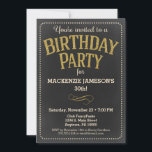 Convites Aniversário de Chalkboard Convocação Homem Adulto<br><div class="desc">Este convite de aniversário divertido apresenta um fundo do quadro de controle com borda de ponto e falso brilho dourado e texto creme. Um belo convite de aniversário unisex para aquele dia especial. Excelente para 20 21rua 30 35º 45º 45º 50º 55º 60º 70 65º 75º 80 85º 90 e...</div>