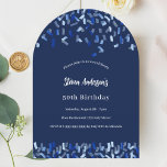 Convites aniversário de confetti marinho Blue<br><div class="desc">Um moderno,  elegante e convite. Um fundo azul marinho decorado com confete azul. Personalize e adicione um nome e detalhes. Texto branco.</div>