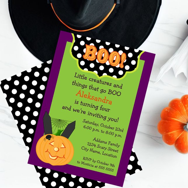 Convites Aniversário de Halloween das Crianças Divertido (Celebrate a Halloween birthday with this cute BOO and pumpkin invitation.)