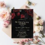 Convites Aniversário do Casamento Negro do Chic Rosa vermel<br><div class="desc">Rosas vermelhas modernas,  quentes e glamourosas sobre fundo preto.</div>