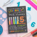 Convites Aniversário do Chalkboard Mad Science Party<br><div class="desc">Aniversário do Chalkboard Mad Science Party - Coloque seu casaco de laboratório e se prepare para super diversão! Uma festa científica louca pelo seu dia curioso. Este convite muito criativo é ideal para meninas e meninos. Sem necessidade de testes ou experimentos, esse convite de festas louco de ciência é um...</div>