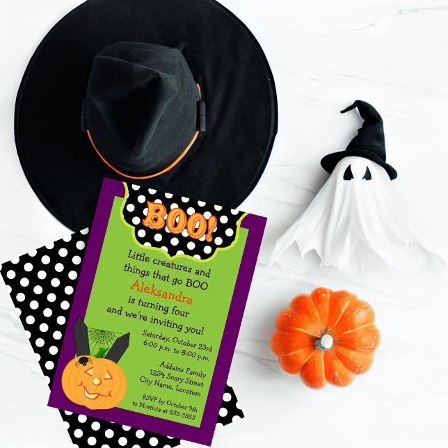 Convites Aniversário do Dia das Bruxas das Crianças Diverti (Celebrate a Halloween birthday with this cute BOO and pumpkin invitation.)