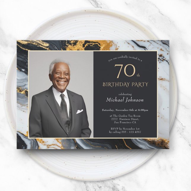 Convites Aniversário do Elegante Black Dourado Agate (Elegant Black Gold Agate Photo 70th Birthday Invitation)
