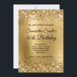 Convites Aniversário do Monograma de Folha Dourada brilhant<br><div class="desc">Um convite de aniversário de 40 anos monograma glamouroso para ela. Brilhante de ouro brilhante com faíscas contra uma imagem gráfica de folha metálica esfregada e falsa. O monograma de caligrafia branca e rico no centro pode ser personalizado. Todos os elementos brilhantes e brilhantes neste moderno design feminino são gráficos...</div>