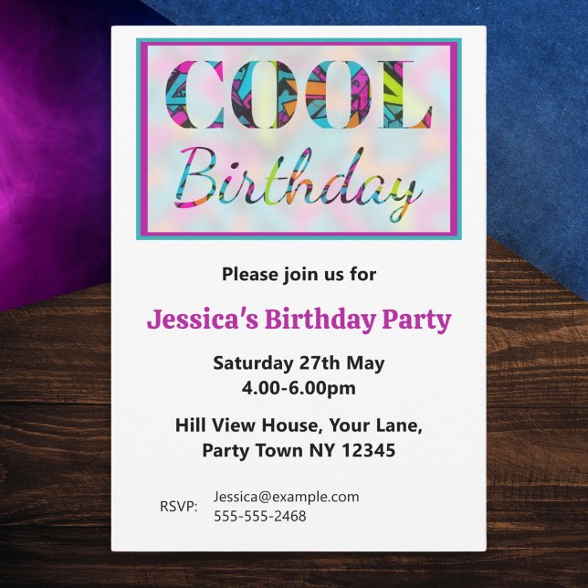Convites Aniversário Legal Colorido do Grafite Moderno (A custom birthday party invitation, with graffiti style background within the words 'cool birthday')