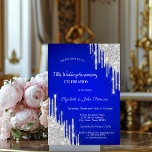 Convites Aniversário Real de Casamento Azul<br><div class="desc">Um moderno,  chique e glamouroso com brilho prateado pinga sobre um fundo azul real.</div>