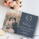 Convites Aquarela deixa marinho azul  fotografia monograma<br><div class="desc">Monograma de cor d'água elegante botânico, azul marinho, convite de casamento com sua própria foto. Para primavera, verão, outono ou casamento no inverno. Design de aquarela verde do ramo de oliveira no cartão branco. Você pode facilmente adicionar sua própria foto para torná-la muito pessoal e exclusiva e adicionar seu próprio...</div>