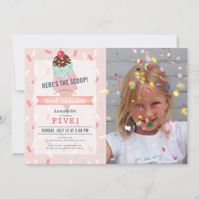 Convites Aqui está o aniversário da foto do Sorvete rosa co (Frente)