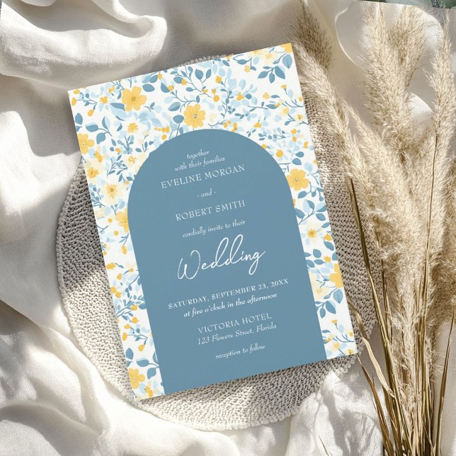 Convites Arco de flores azuis e amarelas de algodão (Watercolor blue and yellow cottage flowers arch invitation)