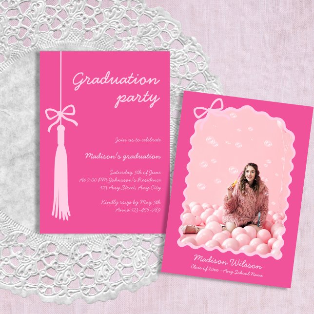 Convites Arco Quic Pink Formando Graduação de Foto 2025 (Bow Chic Pink Grad Photo 2025 Graduation Invitation)