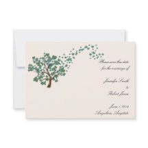 Árvore do Coração Verde no Marfim Salve a Data