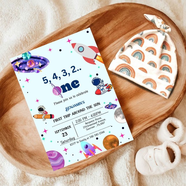Convites Astronauta Space primeira viagem ao redor do anive (Criador carregado)