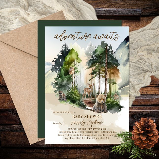 Convites Aventura Russo Woodland Aguarda Chá de fraldas ("adventure awaits" with this rustic woodland bear and forest animals boy baby shower design.)