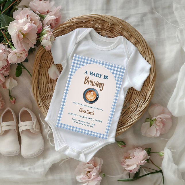Convites Baby is Brewing Coffee Baby Shower Blue Gingham  (Criador carregado)