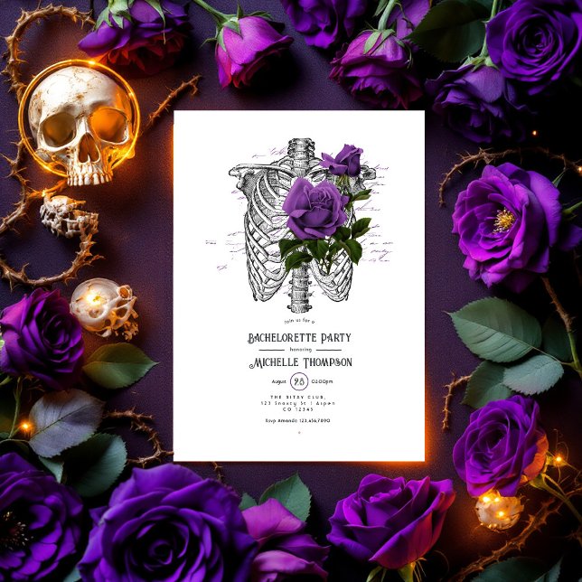 Convites Bachelorette Gótica, Rosas Roxos, Whimsical Vintag (Purple Floral Gothic Bachelorette Party Invitation)